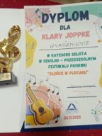 Wyróżnienie w szkolno-przedszkolnym konkursie piosenki "Słońce w plecaku"